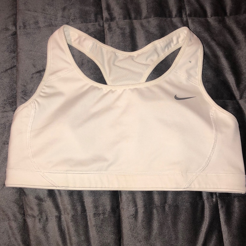 WHITE NIKE PRO DRY-FIT SPORTS BRA SIZE MEDIUM